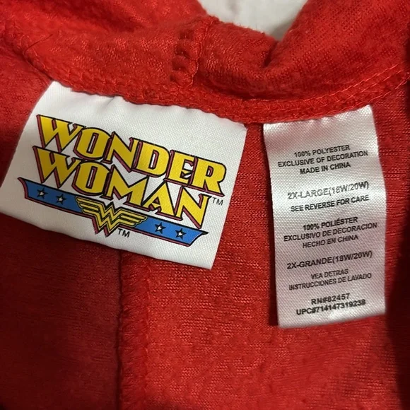 Wonder Woman Onesie with cape and hood/crown - Picture 3 of 5